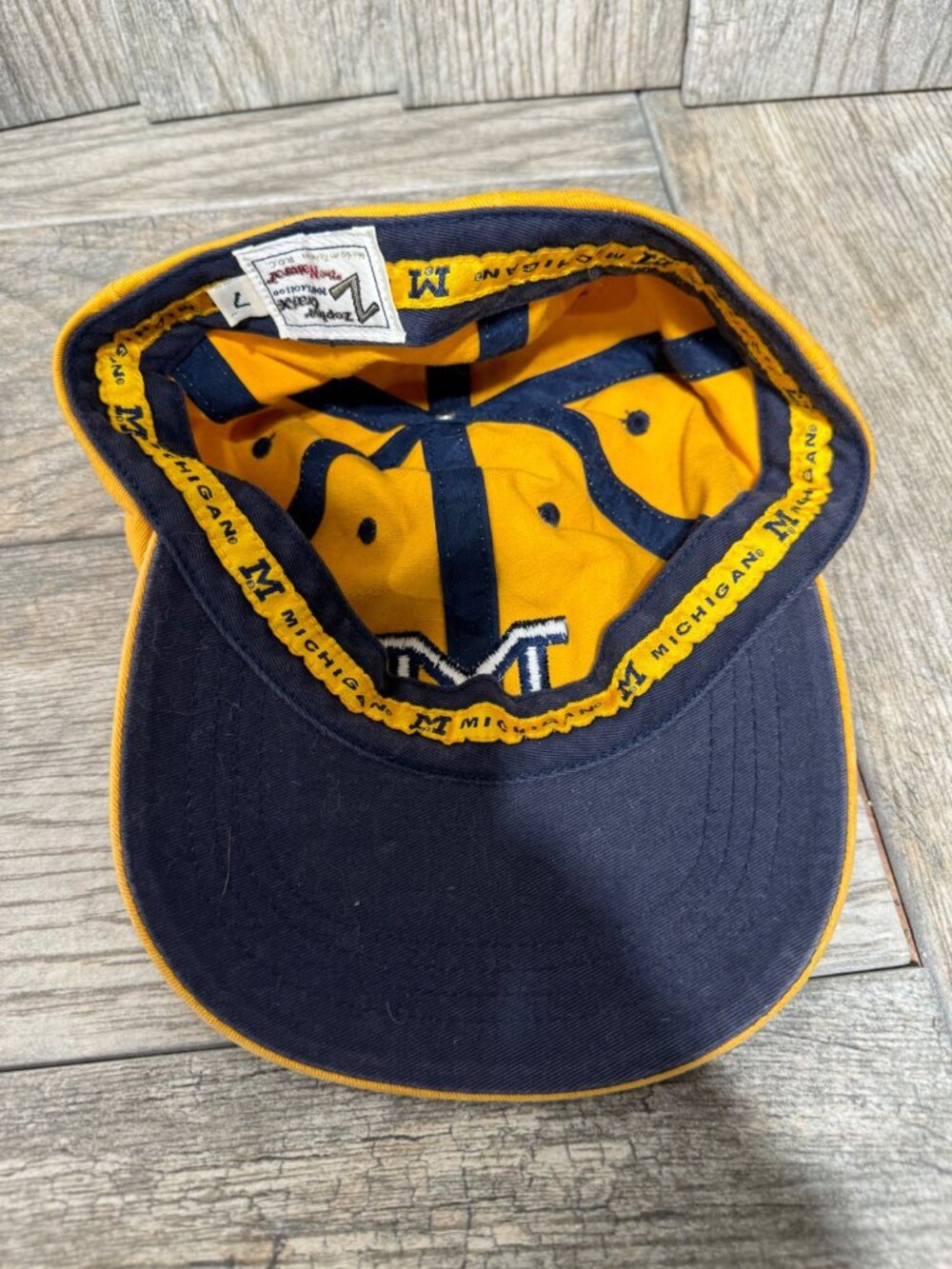 University Of Michigan Wolverines Fitted Hat Baseball Cap Hat Size 7 NCAA - Picture 6 of 6